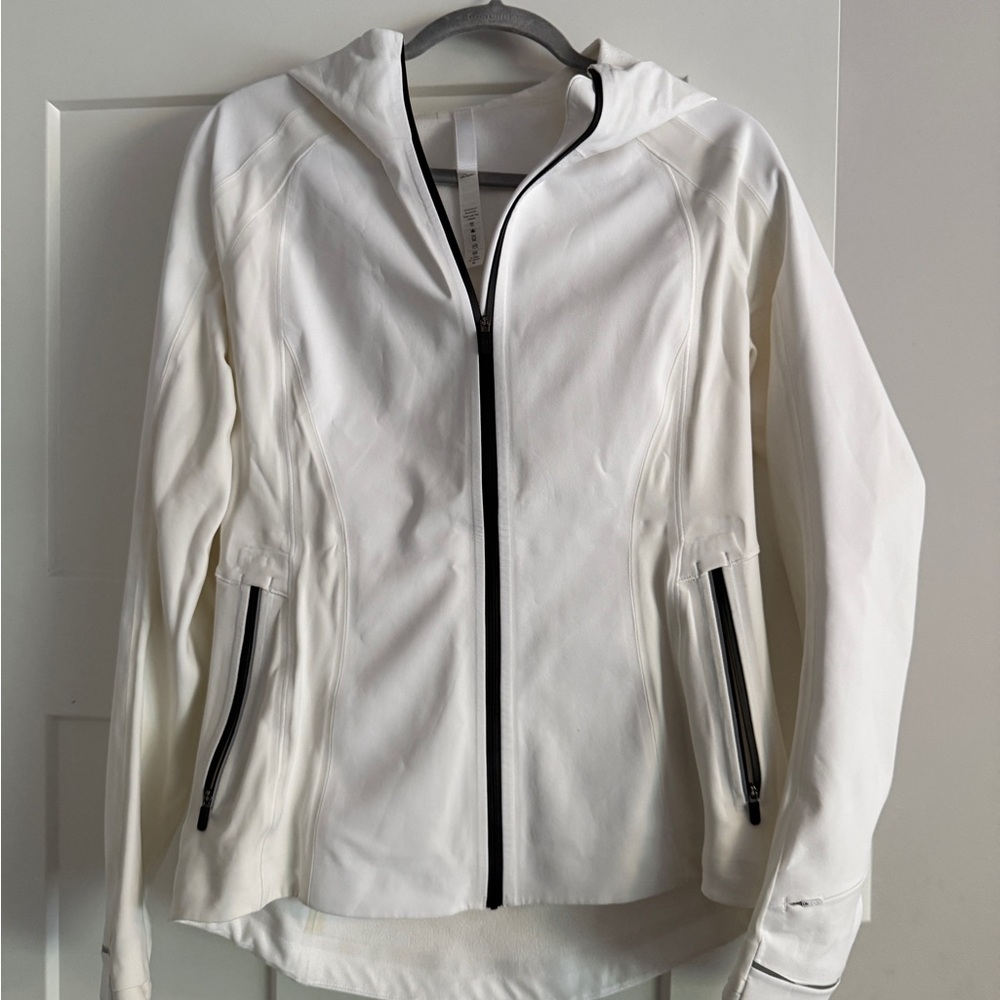 Lululemon Athletica White Ski Jacket with Slim Fit